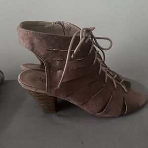 Tan size 8